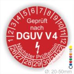 Prüfplakette rund mit Text geprüft nach DGUV V 4 danach Elektropfeil und Text Nächster Prüftermin. Plaketten Farbe- Rot und Text in Weiß. Monatszahlen oben und Jahreszahlen unten beginnend mit Startjahr- 26. Durchmesser 20-50mm frei wählbar.