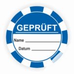 Runder blauer Prüfaufkleber mit der Aufschrift "GEPRÜFT", Platz für Name und Datum. Ideal für Qualitätskontrollen und Zertifizierungen.