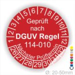 Prüfplakette, Servicesticker rund mit Text geprüft nach DGUV Regel 114-010 Nächster Prüftermin. Plaketten Farbe- Rot und Text in Weiss. Monatszahlen oben und Jahreszahlen unten beginnend mit Startjahr- 26