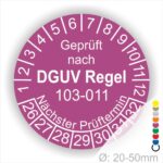 Prüfplakette, Servicesiegel runde Form mit Text geprüft nach DGUV Regel 103-011 Nächster Prüftermin. Plaketten Farbe- Lila und Text in Weiss. Monatszahlen oben und Jahreszahlen unten beginnend mit Startjahr- 26 zur Prüfung Elektrotechnik die BG Regel Arbeiten unter Spannung