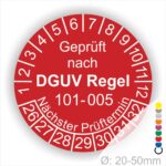 Prüfplaketten, Prüfplakette rund mit Text geprüft nach Prüfung DGUV Regel 101-005 Nächster Prüftermin. Plaketten Farbe- Rot und Text in Weis. Monatszahlen oben und Jahreszahlen unten beginnend mit Startjahr- 26 zur Prüfung von Hochziehbare Personenaufnahmemittel
