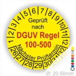 Prüfplakette, Wartungsplakette rund mit Text geprüft nach DGUV Regel 100-500 Nächster Prüftermin. Plaketten Farbe- Gelb und Text in Schwarz. Monatszahlen oben und Jahreszahlen unten beginnend mit Startjahr- 26 für Prüfung zum Betreiben von Arbeitsmitteln