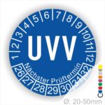 Prüfplaketten, Prüfetikette rund, Farbe- Blau, Text "UVV" in Weiß. Startjahr- 26, Monatszahlen Oben und Jahreszahlen Unten in Kreisform. Über den Jahreszahlen Text "Nächster Prüftermin"