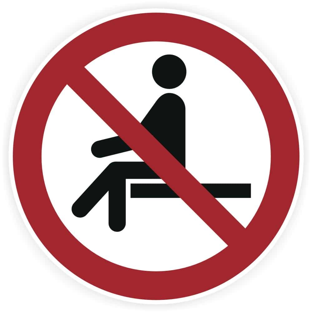 Sitzen verboten P018 Sicherheitszeichen nach DIN EN ISO 7010