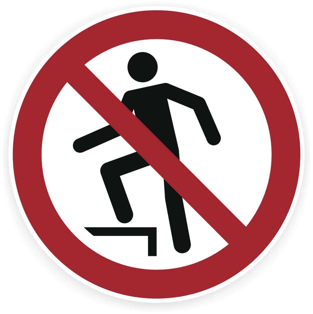 Aufzug im Brandfall nicht benutzen Sicherheitsschild P020 nach DIN EN ISO 7010