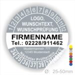Graue runde Prüfplakette mit Jahres- und Monatsring zur Markierung des nächsten Prüftermins, individuell beschriftbar mit Firmenname, Logo, Telefonnummer und Wunschtext. Größen 25–50 mm, selbstklebend.
