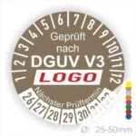 Prüfzertifikat nach DGUV V3 für Geräte mit einem Durchmesser von 25-50 mm, mit Angabe des nächsten Prüftermins und dem Logo des Unternehmens.