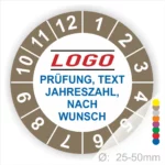 Alt-Text: Individuelles Prüfzeichen mit Platz für Logo, Text und Jahreszahl, Durchmesser von 25-50 mm, ideal für Sicherheitsprüfungen und Zertifizierungen.